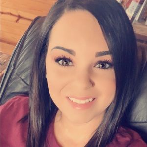 Meet your Posher, Anessa